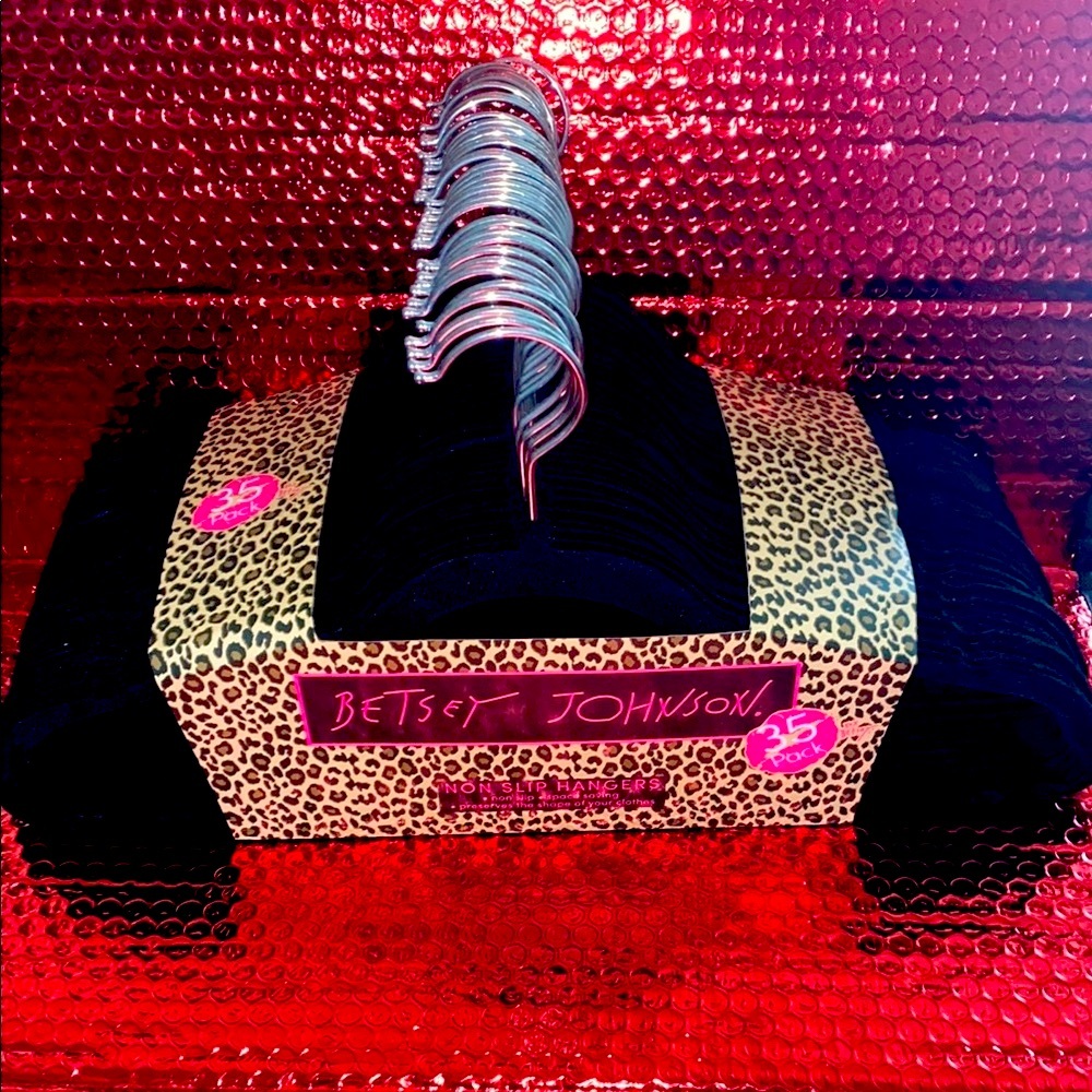 Betsey Johnson Black Velvet Non-Slip Hangers - Set of 35